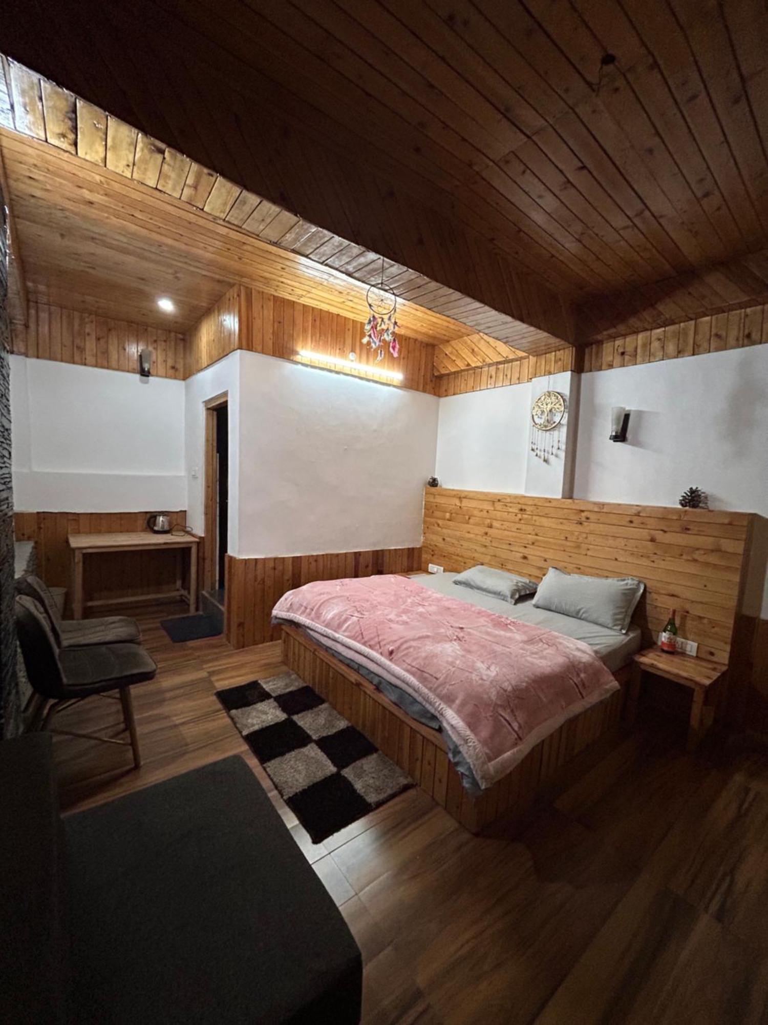 The Himalayan Sukoon Villa Near Jibhi Banjār エクステリア 写真