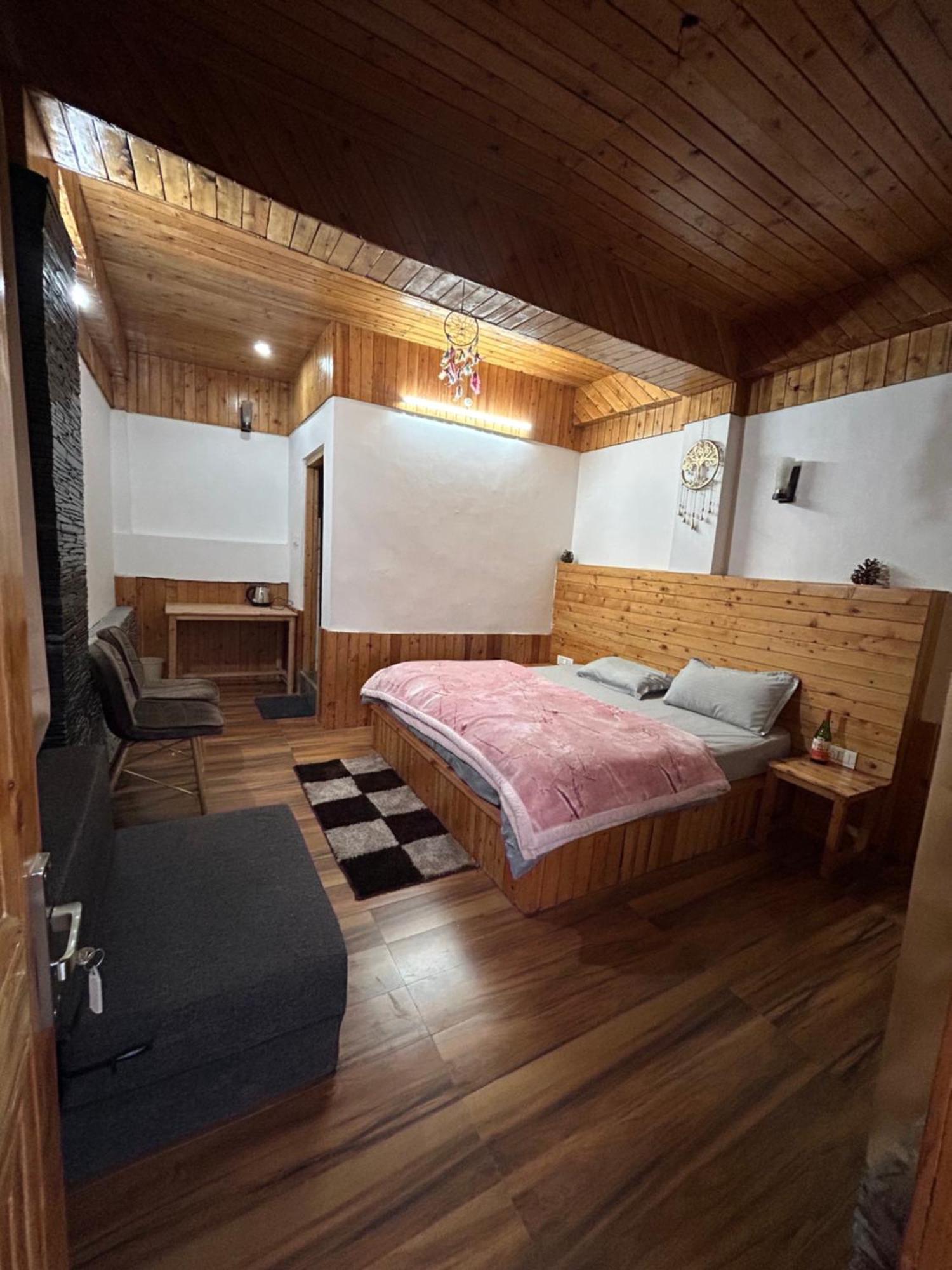 The Himalayan Sukoon Villa Near Jibhi Banjār エクステリア 写真