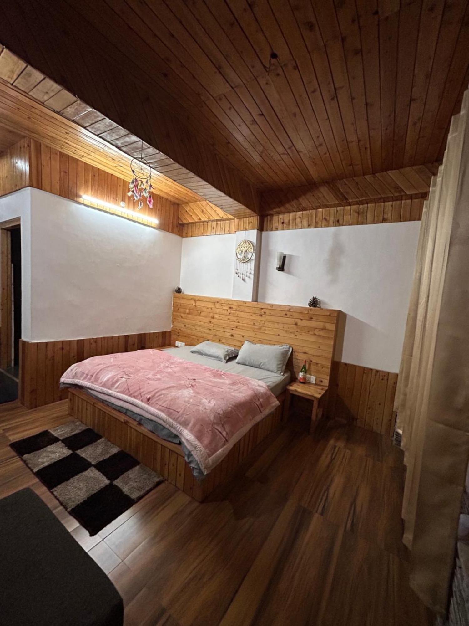 The Himalayan Sukoon Villa Near Jibhi Banjār エクステリア 写真